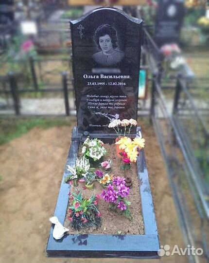 Памятники и надгробия из гранита и мрамора