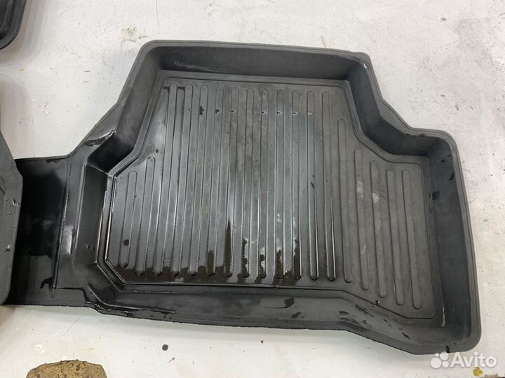 Hyundai accent коврик водительский и задние