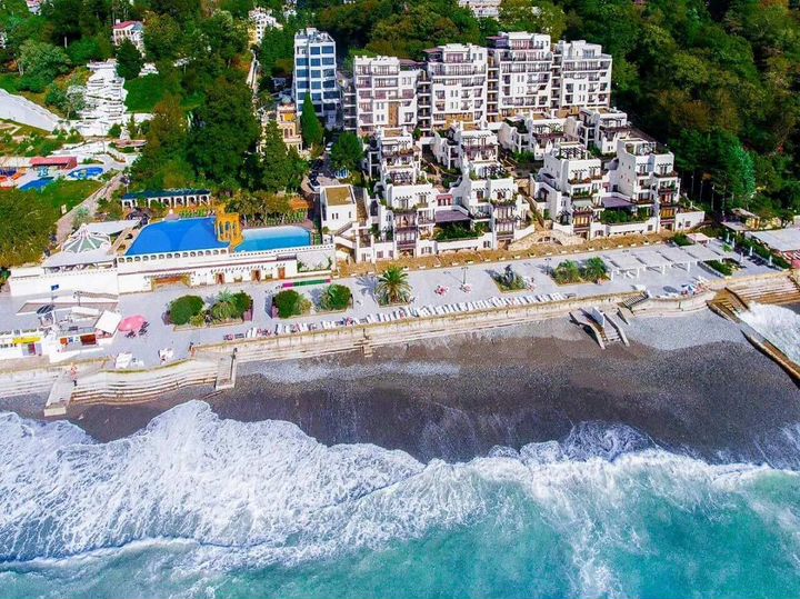 1-к. апартаменты, 42 м², 1/4 эт.