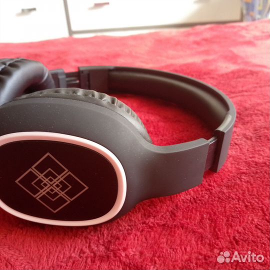 Беспроводные наушники