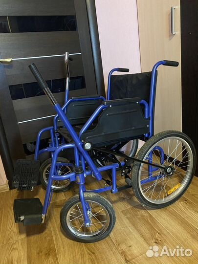 Инвалидная коляска с ручным приводом