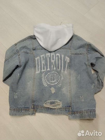 Джинсовая куртка