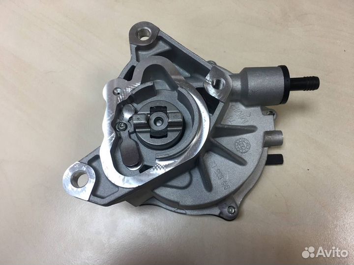 Насос вакуумный Газель ISF2.8 5282085 5270422