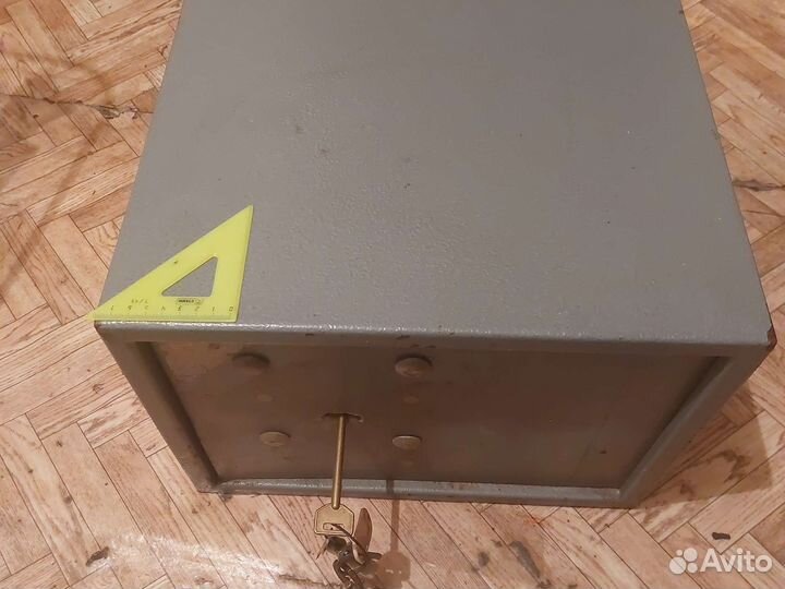 Сейф металлический бу