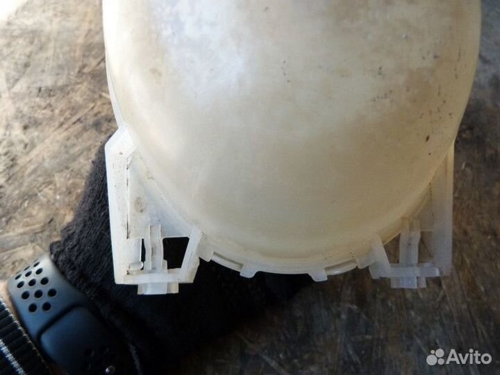 Бачок расширительный Renault Logan II 2014 (217107