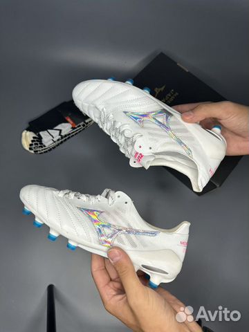 Футбольные бутсы mizuno