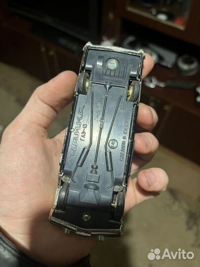 Игрушка машинка газ 13 чайка СССР