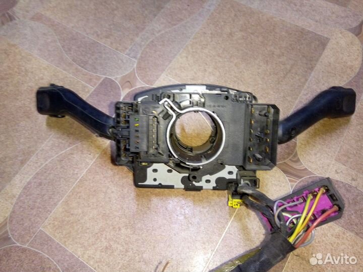 Переключатель подрулевой VW passat/ Audi A6