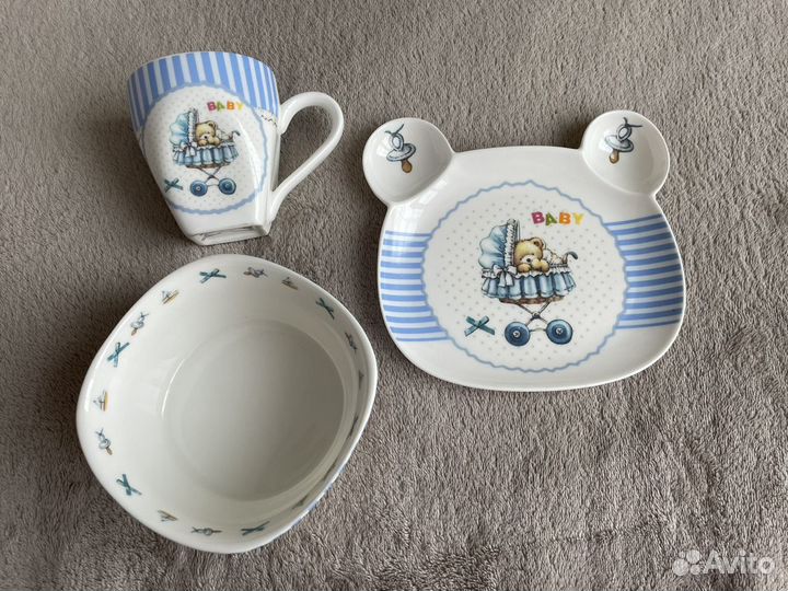 Набор детской посуды из фарфора в подарочной упако