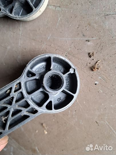 Ручка стеклоподъёмника задний Ford Mondeo