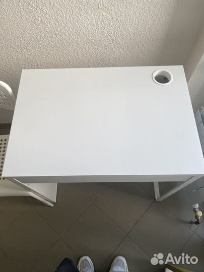 Письменный стол IKEA