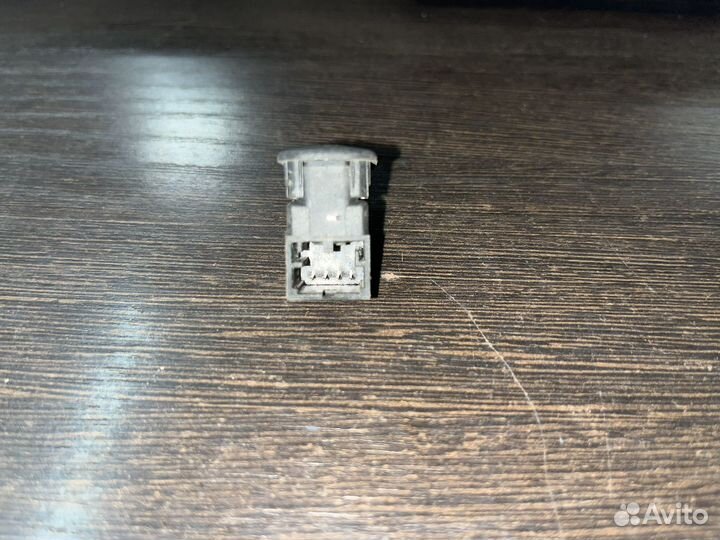 Кнопка отключения сигнализации Skoda Octavia A5