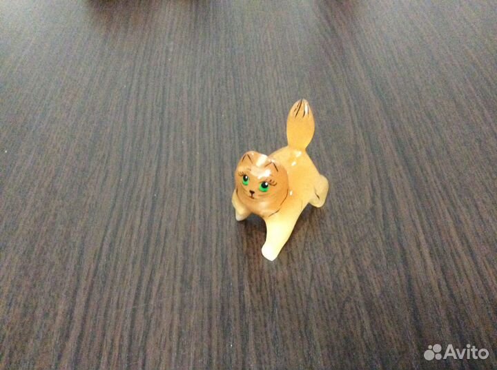 Статуэтка кошка