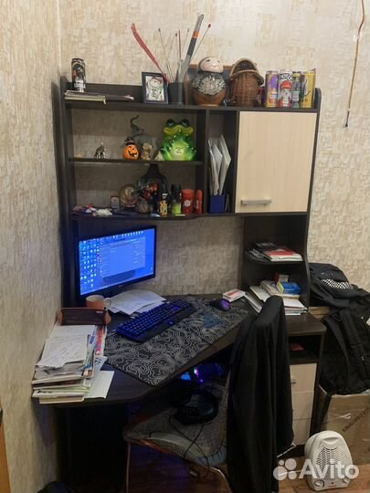 Стол