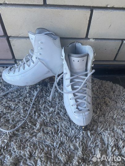 Фигурные коньки risport 210