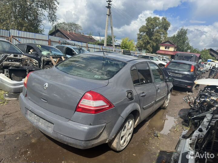 В разборе Renault Megane 2 2006 г.в. К4мd812 1.6