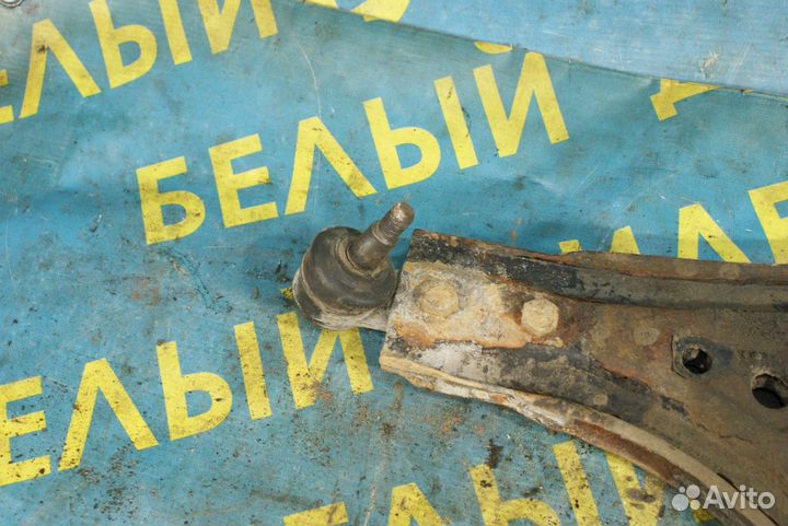 Передний левый рычаг Chevrolet Aveo T200