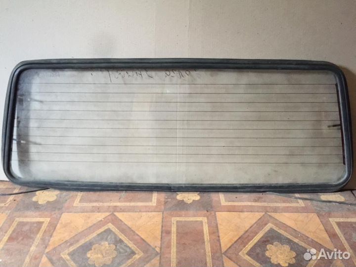 Стекто задней двери волга универсал