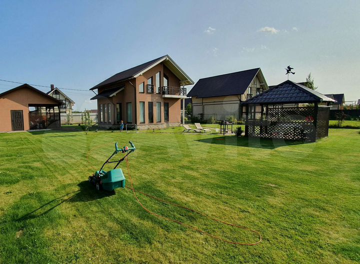 Коттедж 114 м² на участке 9 сот.