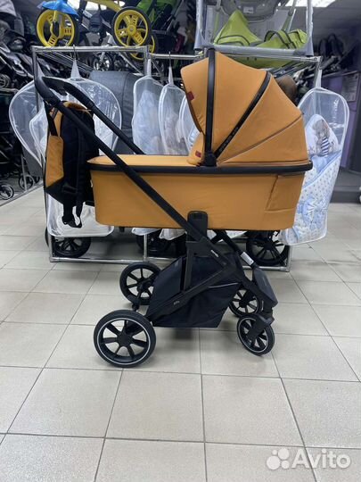 Детская коляска 3 в 1