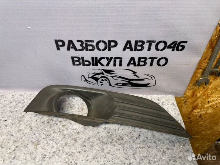 Рамка птф левая Ford Focus 2