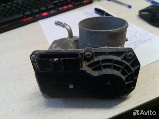 Дроссельная заслонка Toyota Avensis 2 2003