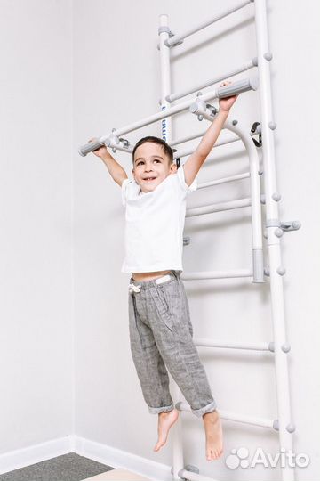 Турник и брусья на шведскую стенку