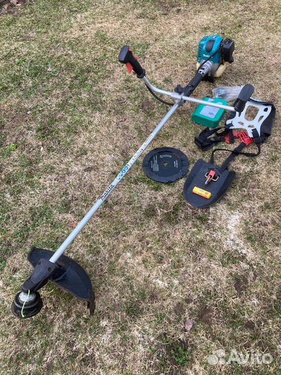 Триммер Makita евн253U бензиновый
