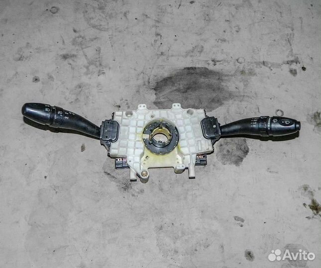 Переключатель подрулевой Kia Magentis 2003 2.5 V6