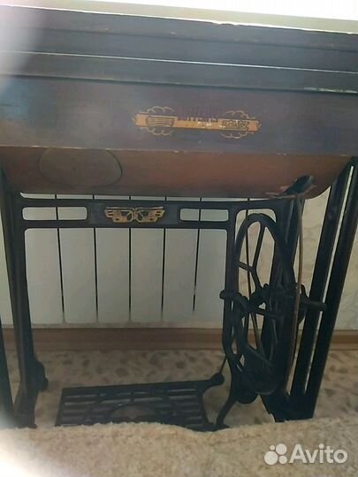 Машинка швейная