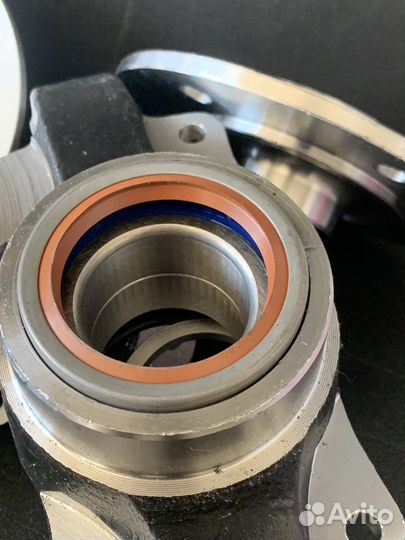 Поворотные кулаки niva нерегулируемые подшибники