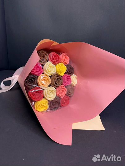 Букет - 19 Роз из Настоящего Шоколада