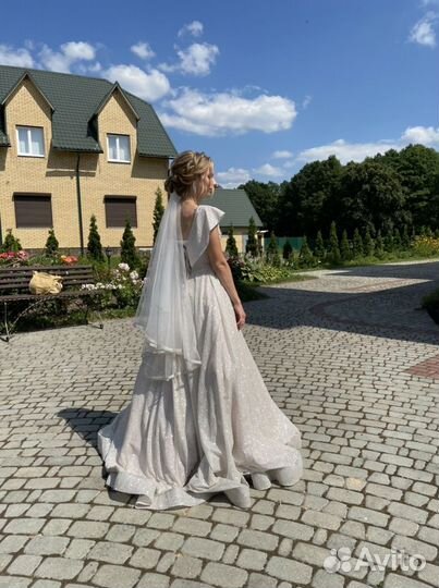 Свадебное платье 42 44