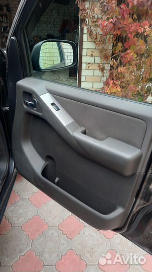 Nissan Pathfinder 2.5 AT, 2005, 144 000 км