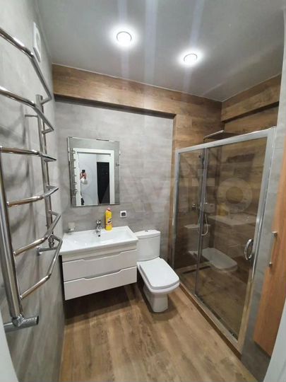 2-к. квартира, 61 м², 2/5 эт.