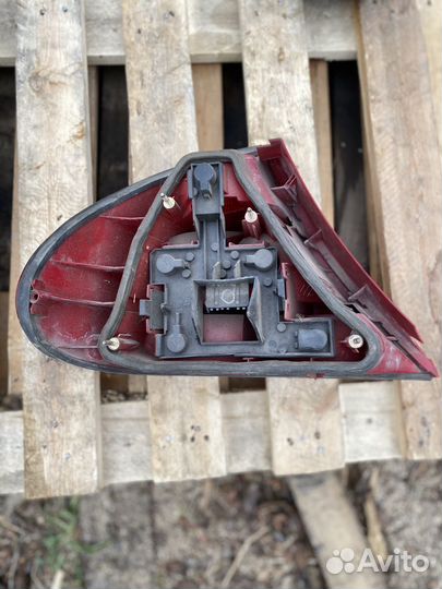 Фонарь задний Ford Mondeo ll