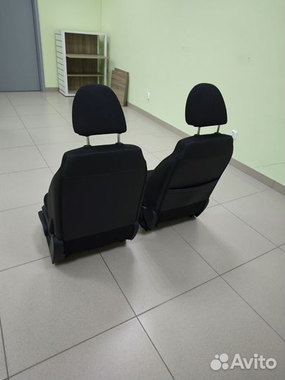 Передние сидения LADA vesta