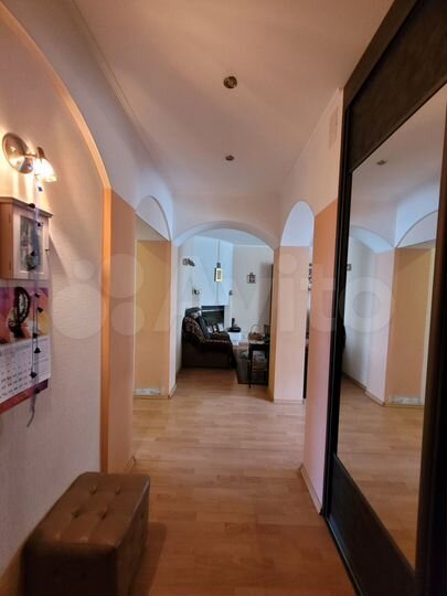 3-к. квартира, 80,5 м², 1/3 эт.