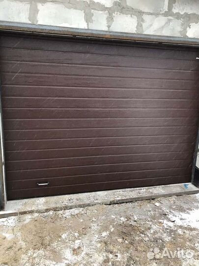 Секционные ворота