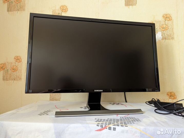 4K Samsung 3840:2160 28 дюймов