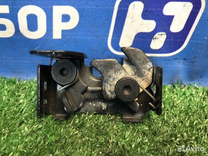 Замок капота Mercedes S-Class W217 S-klasse coupe