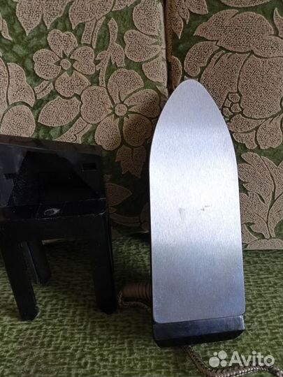 Утюг новый