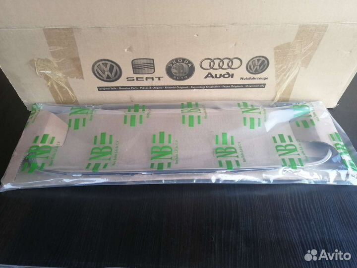 Накладка решётки VW Jetta A5