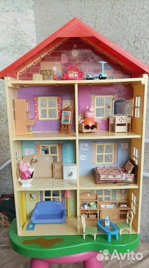 Гардероб для кукол, домик интерактивный Peppa pig