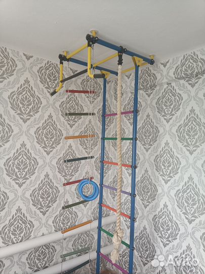 Шведская стенка с турником