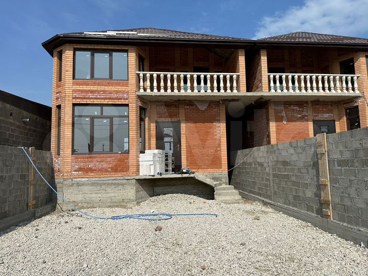 Дом 170 м² на участке 2,1 сот.