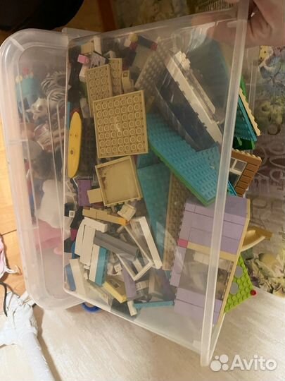 Коробка лего