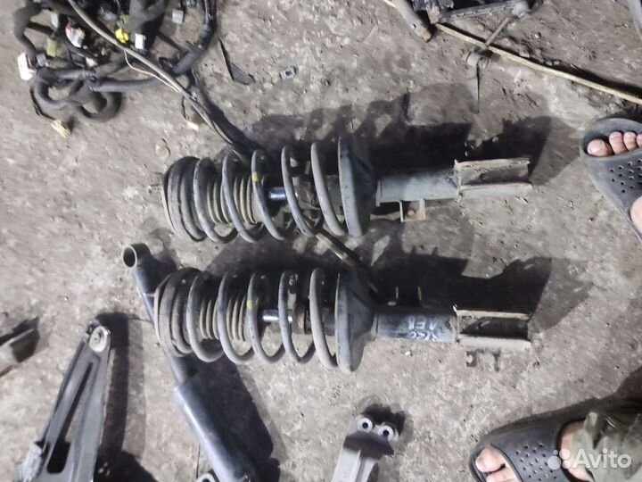 Стойки передние Chevrolet Rezzo