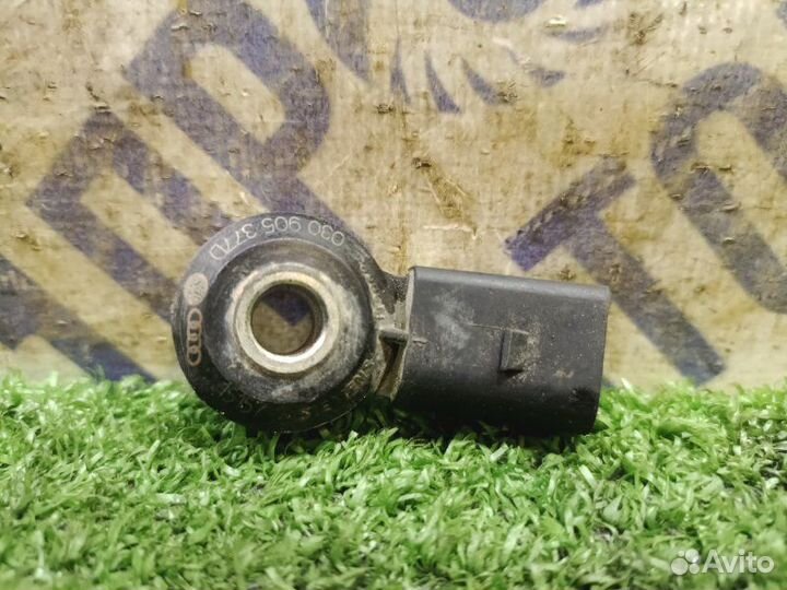 Датчик детонации Volkswagen Jetta седан 1.4 CFN