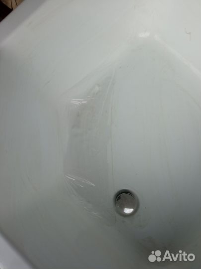 Душевой поддон 90х90